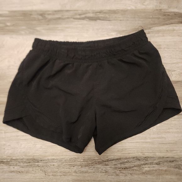 4 pairs  7/8 shorts - Picture 9 of 16